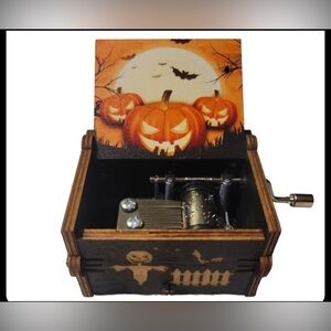 Halloween music box plays theme song to The nightmare before Christmas NEW